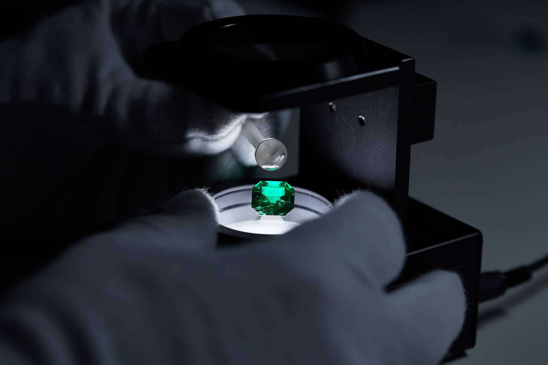 The science of gemstone testing since 1972 - SSEF