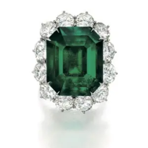 Colombian emerald set in a ring